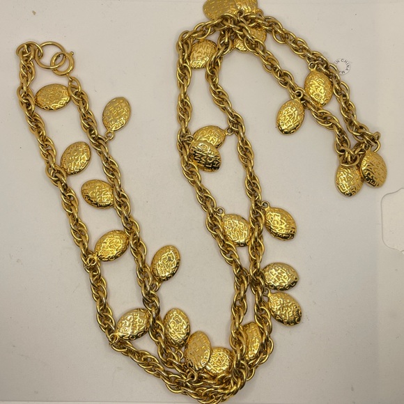 Vintage 1980s Chanel Oval Egg Amulet Charm 40” Long Dangle Fringe Necklace - Picture 3 of 5